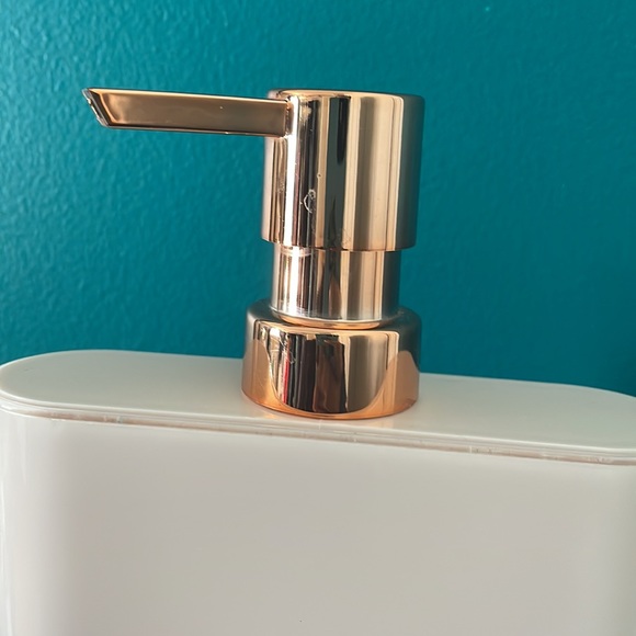 Soap Dispenser - Picture 3 of 3